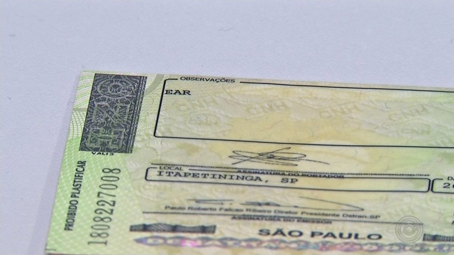 Quais São as Diferenças Entre a CNH Remunerada e Não Remunerada?